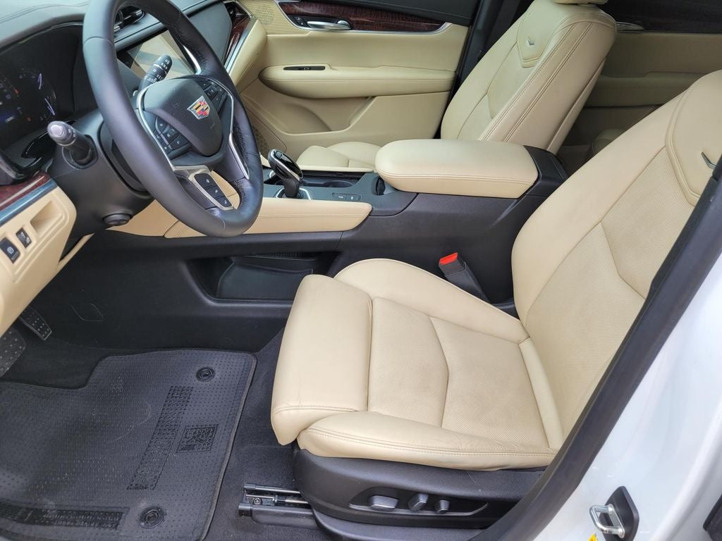 2017 Cadillac XT5 Premium Luxury FWD