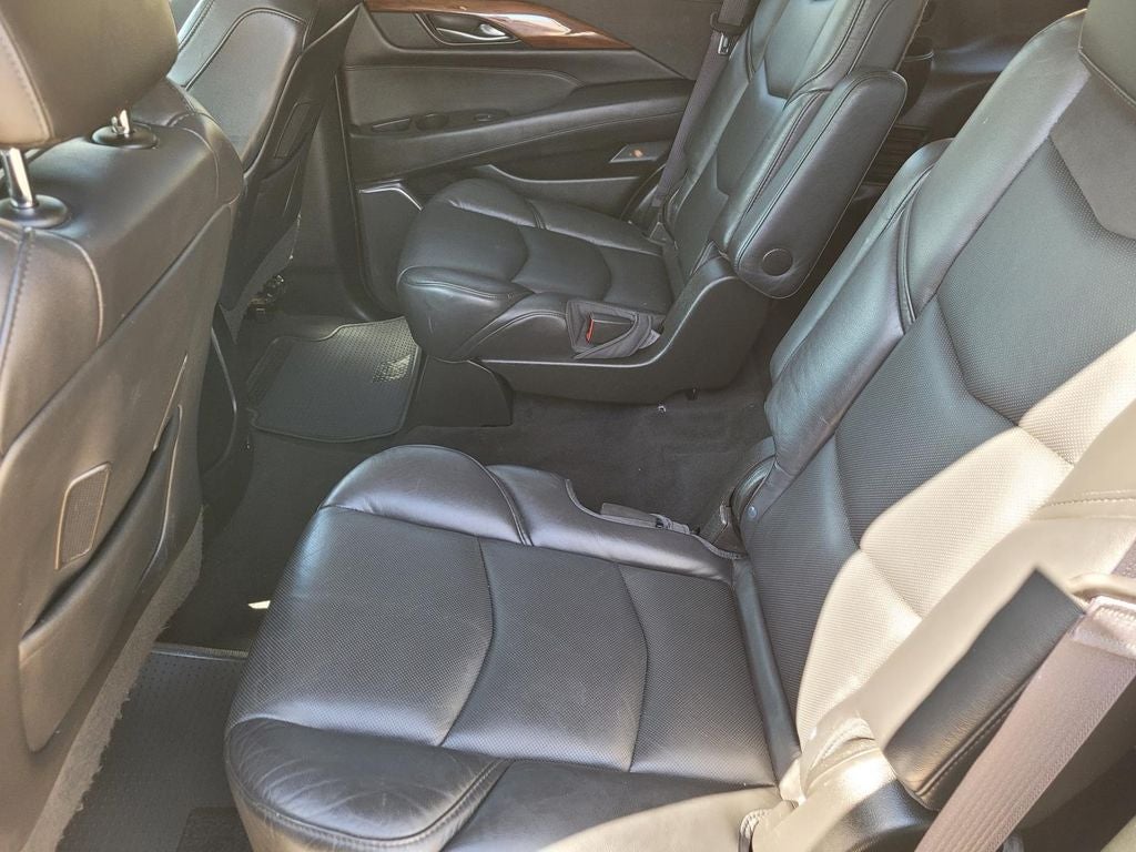 2017 Cadillac Escalade Luxury