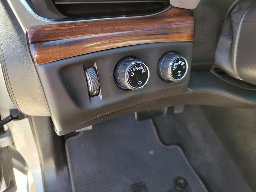 2017 Cadillac Escalade Luxury