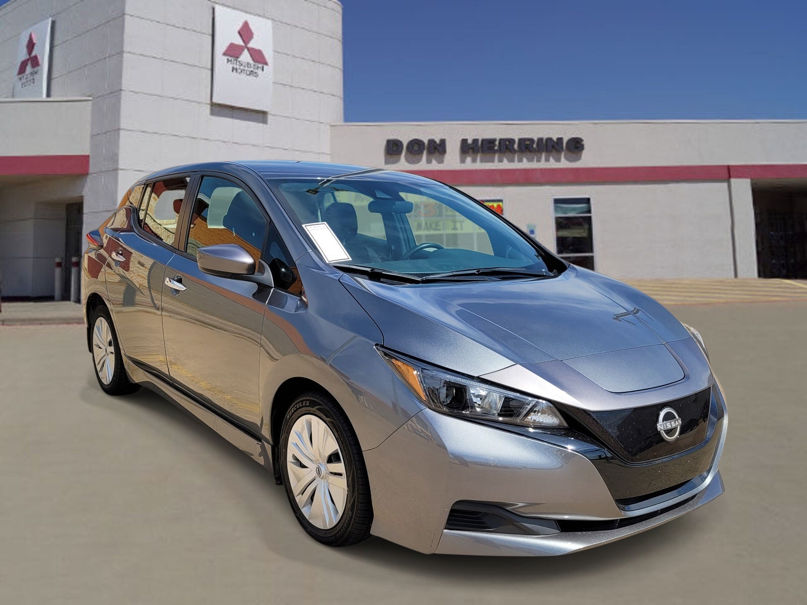 2023 Nissan LEAF