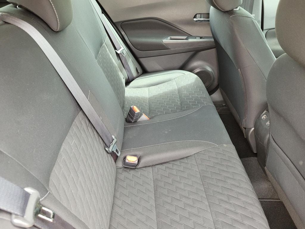 2022 Nissan Kicks SV