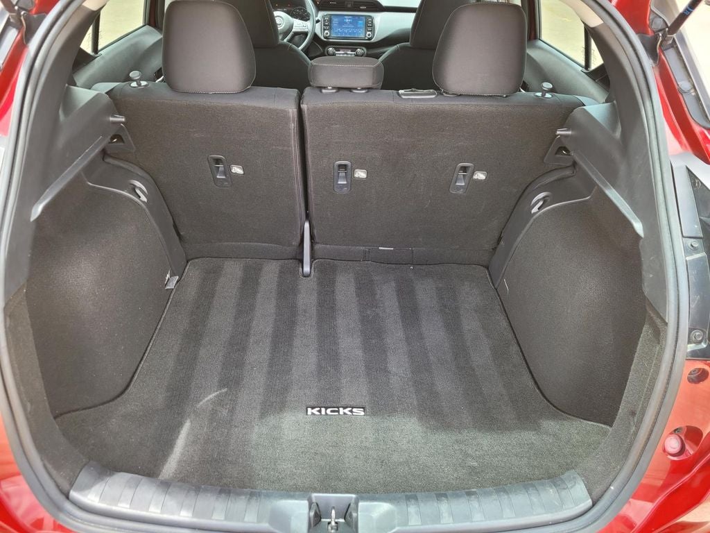 2022 Nissan Kicks SV