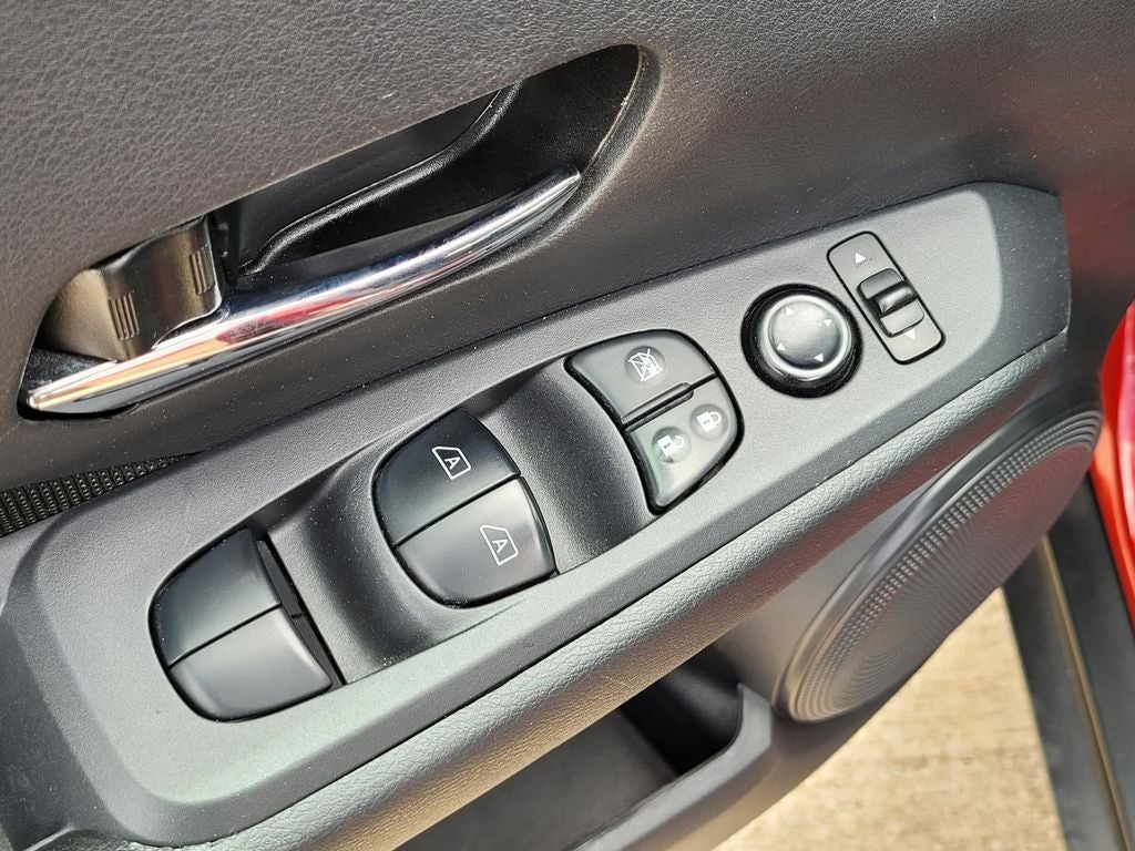2022 Nissan Kicks SV
