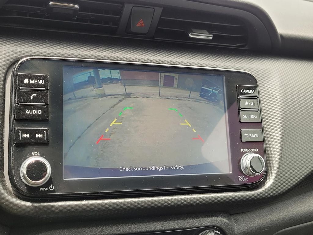 2022 Nissan Kicks SV
