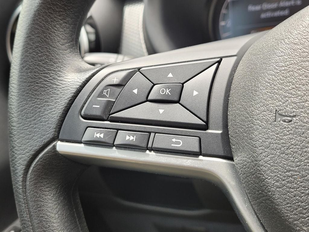 2022 Nissan Kicks SV