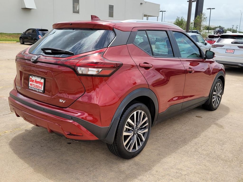 2022 Nissan Kicks SV