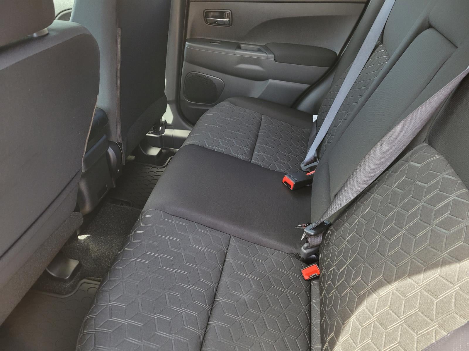 2027 Mitsubishi Outlander Sport ES