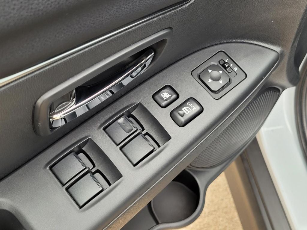 2026 Mitsubishi Outlander Sport LE