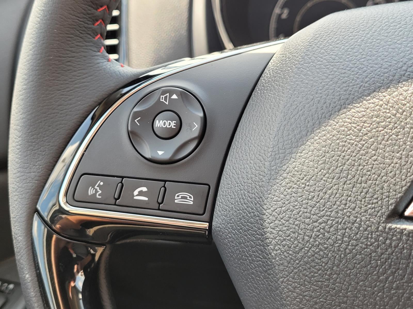 2027 Mitsubishi Outlander Sport LE