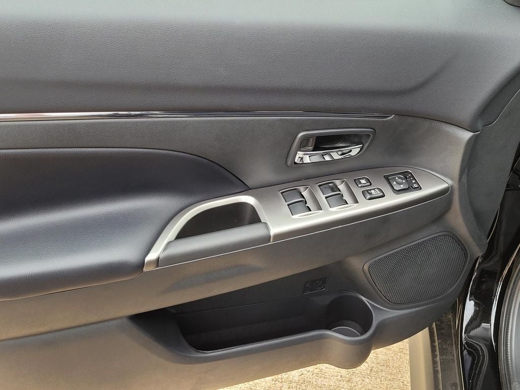 2026 Mitsubishi Outlander Sport SE