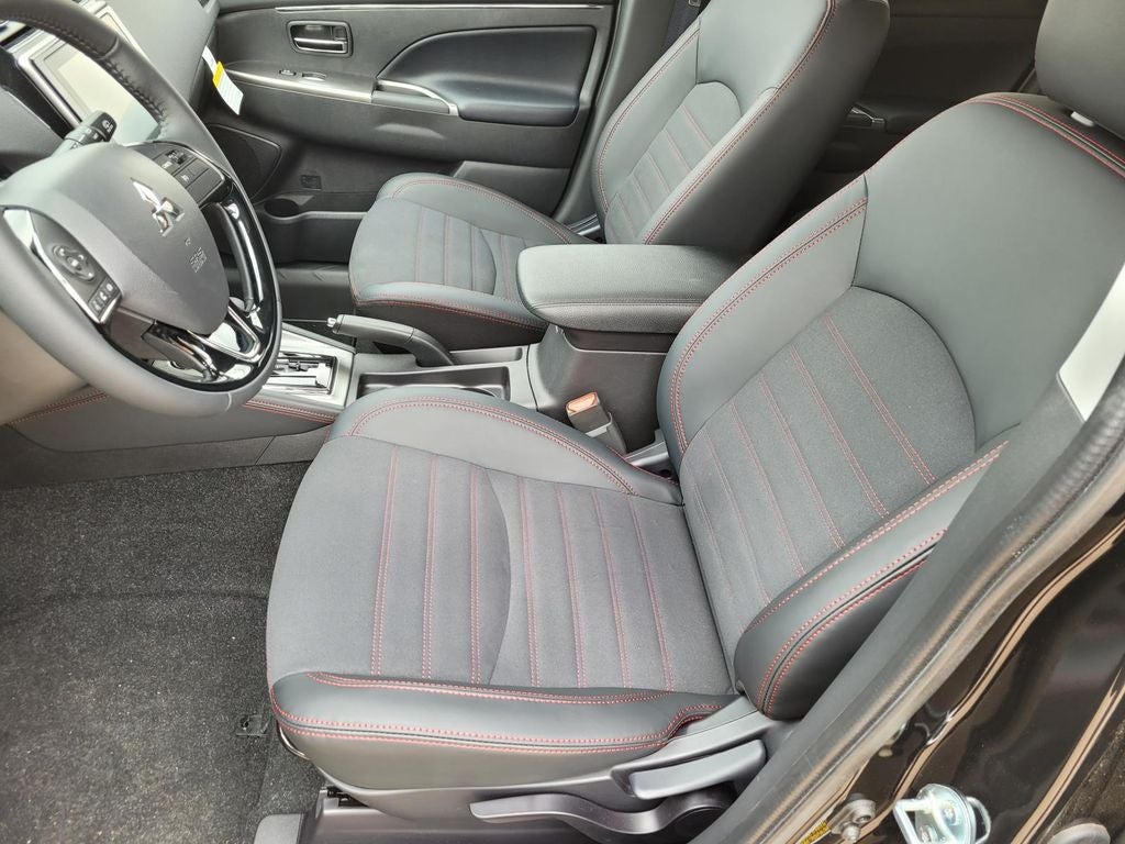 2026 Mitsubishi Outlander Sport SE