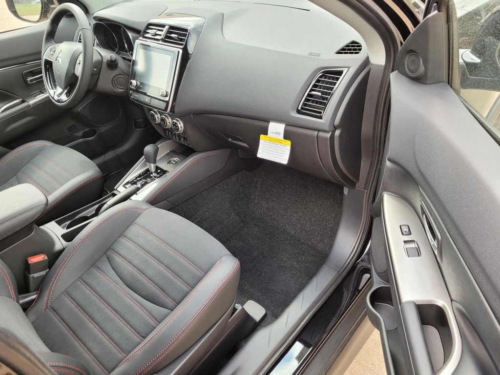 2026 Mitsubishi Outlander Sport SE