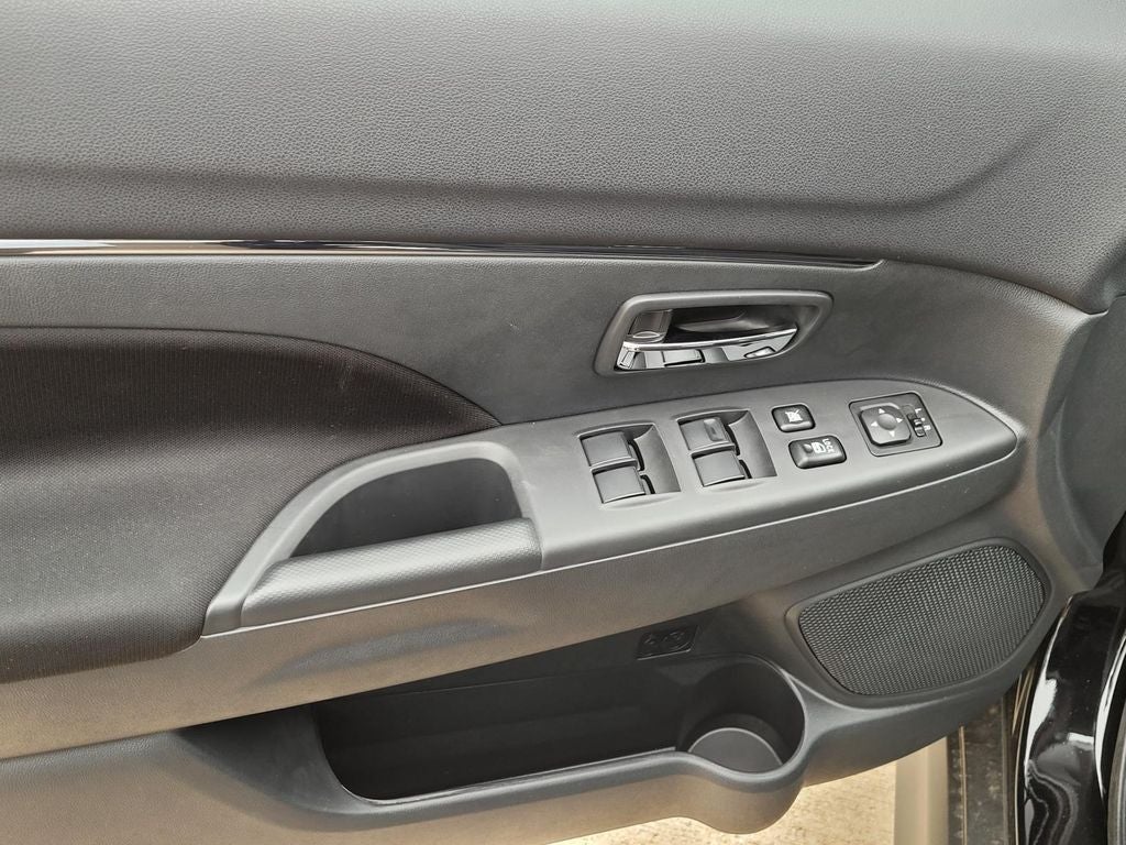 2026 Mitsubishi Outlander Sport LE