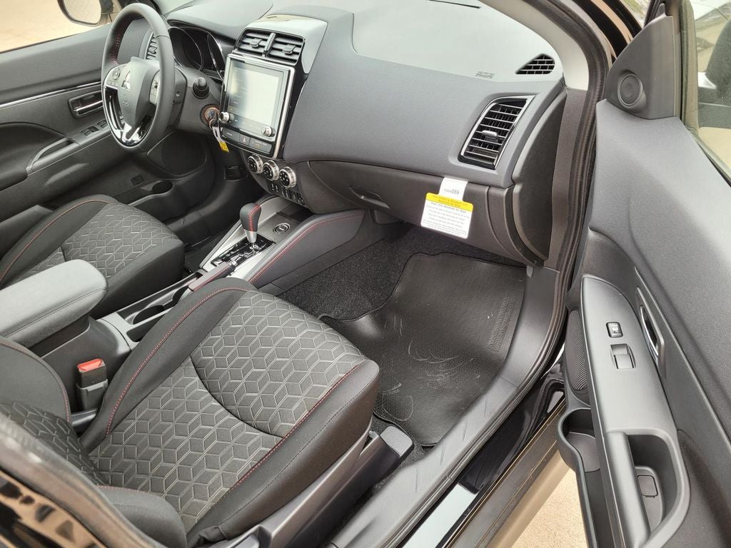 2026 Mitsubishi Outlander Sport LE