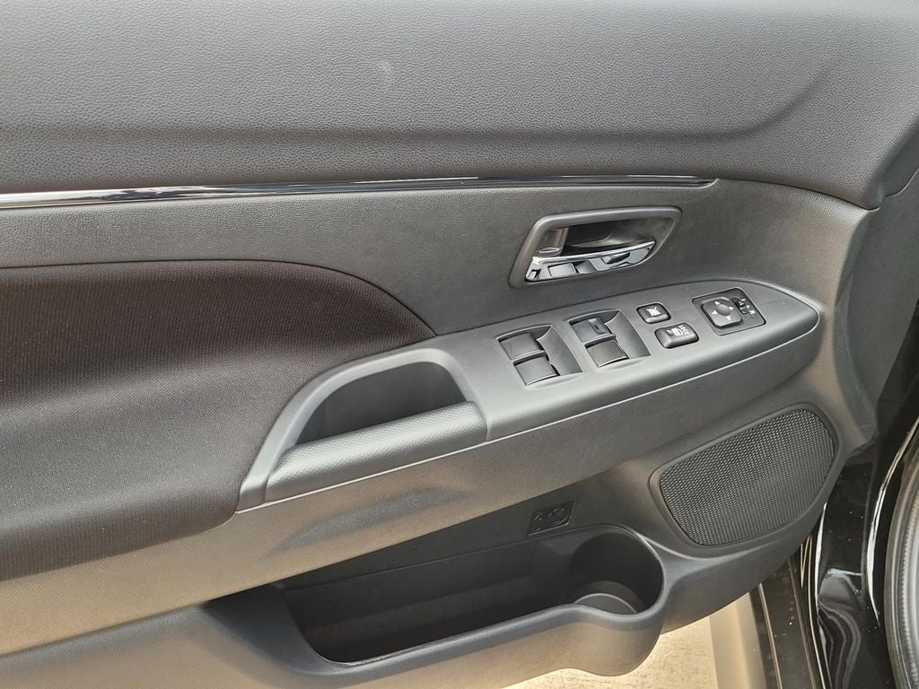 2026 Mitsubishi Outlander Sport ES