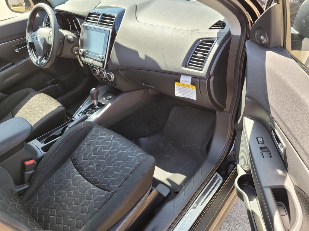 2026 Mitsubishi Outlander Sport LE