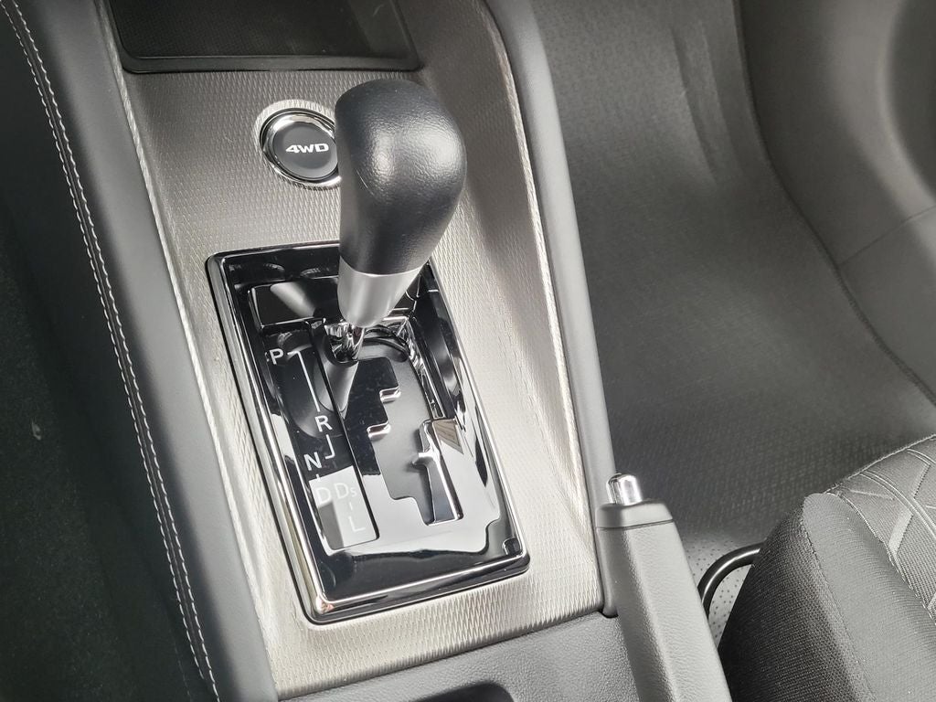 2026 Mitsubishi Outlander Sport ES