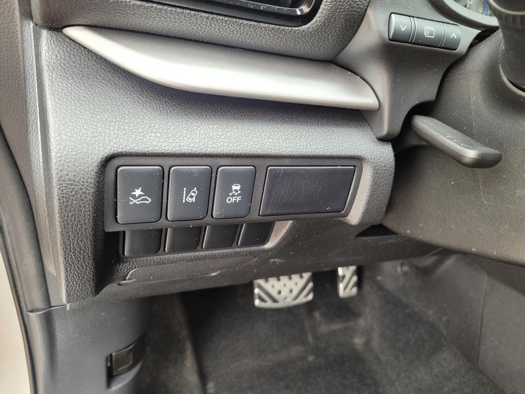 2023 Mitsubishi Eclipse Cross LE