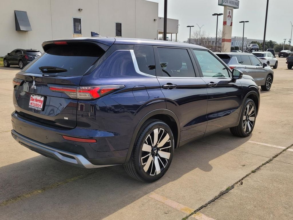 2025 Mitsubishi Outlander SE