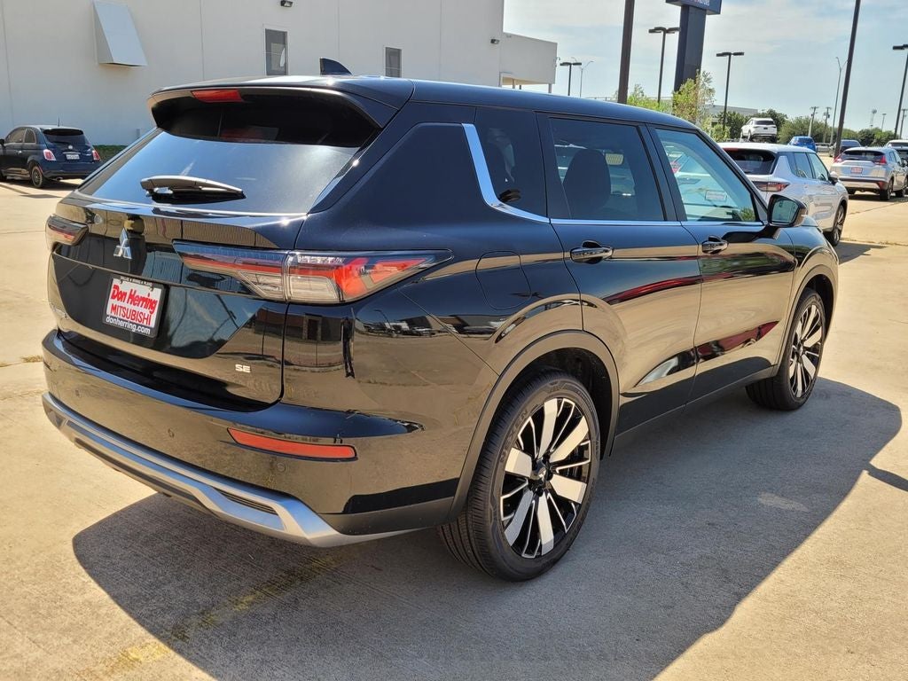 2026 Mitsubishi Outlander SE