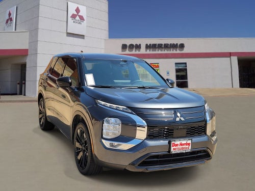 2026 Mitsubishi Outlander LE