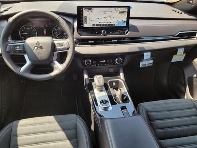 2026 Mitsubishi Outlander LE