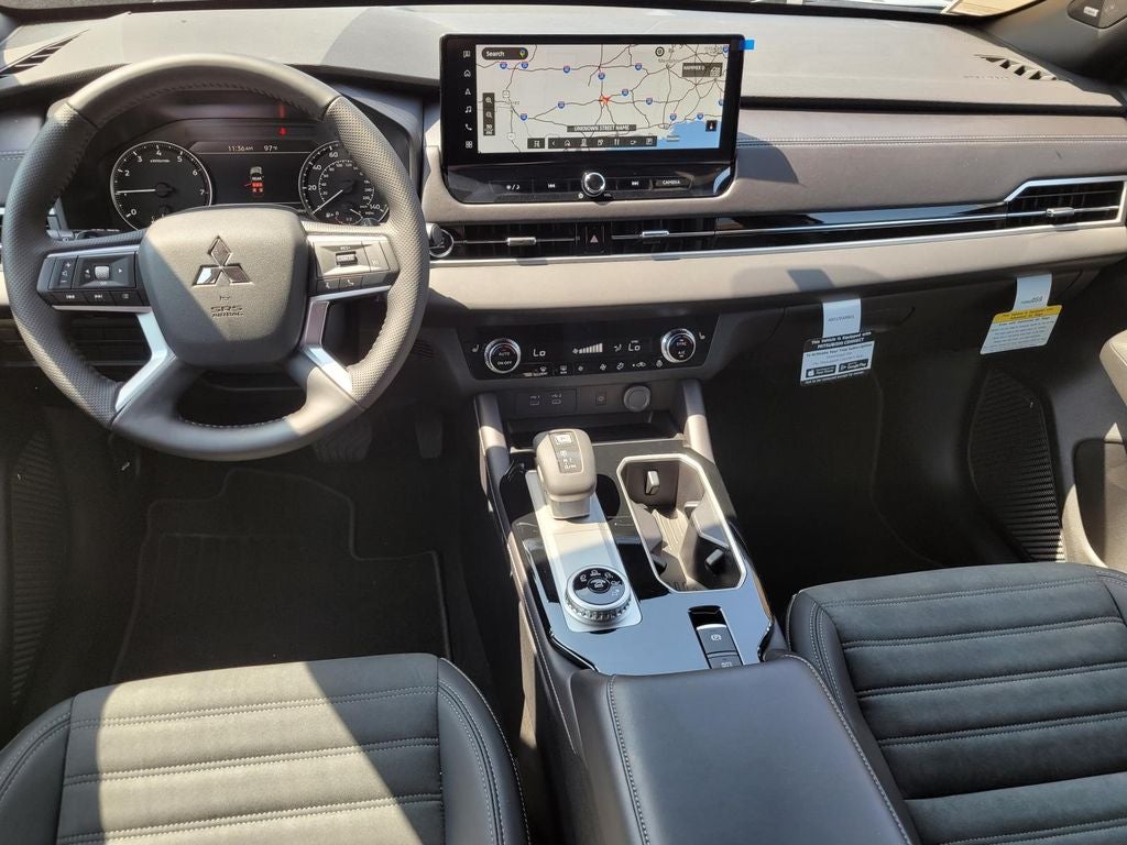 2026 Mitsubishi Outlander LE