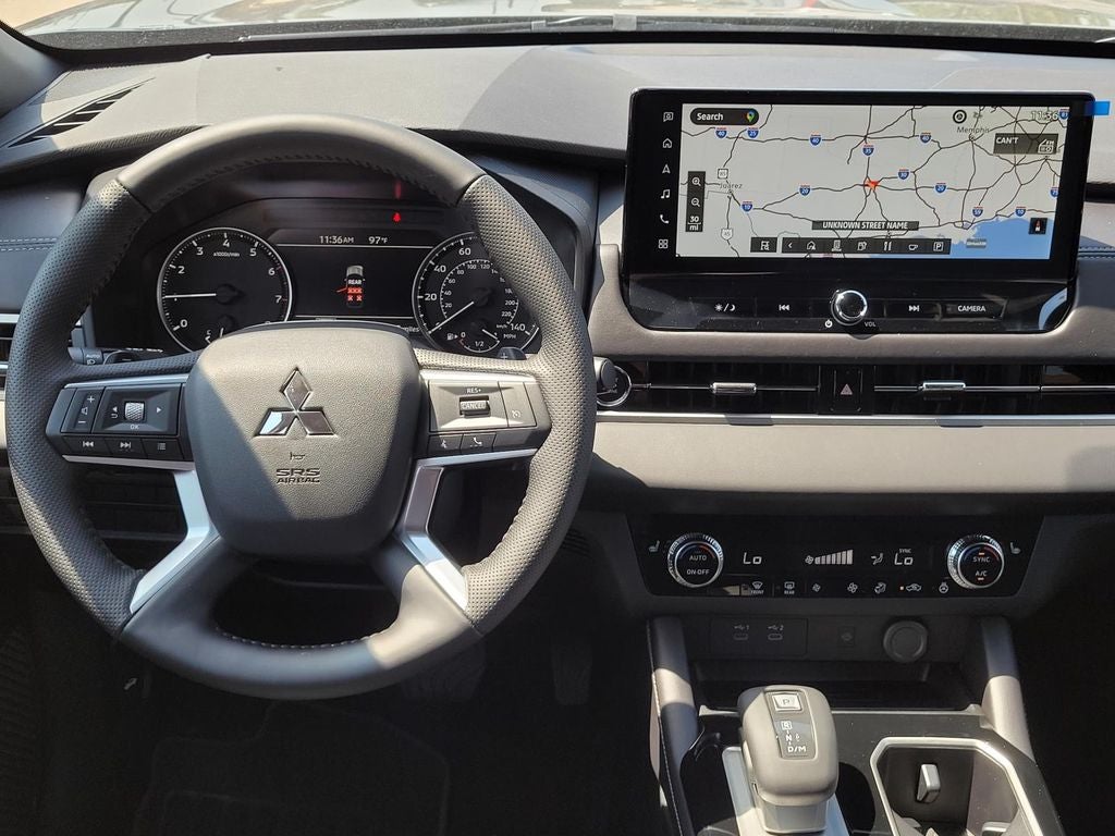 2026 Mitsubishi Outlander LE