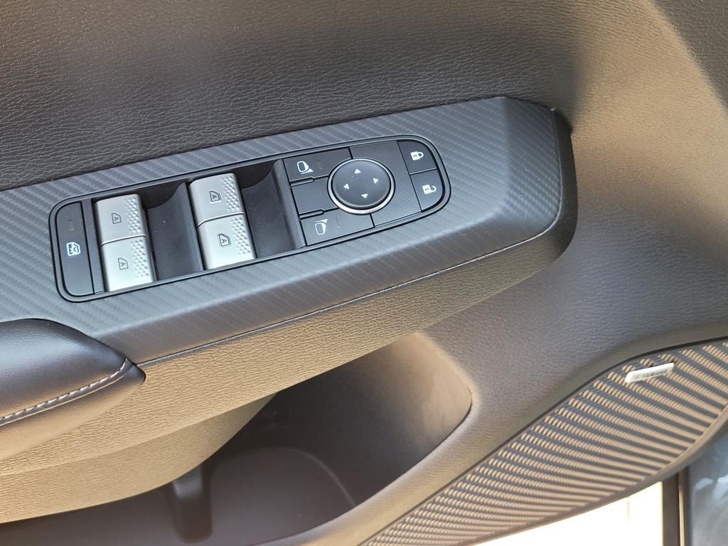 2026 Mitsubishi Outlander LE