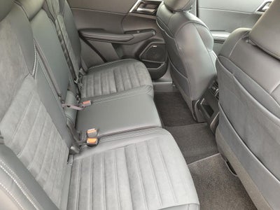 2026 Mitsubishi Outlander LE