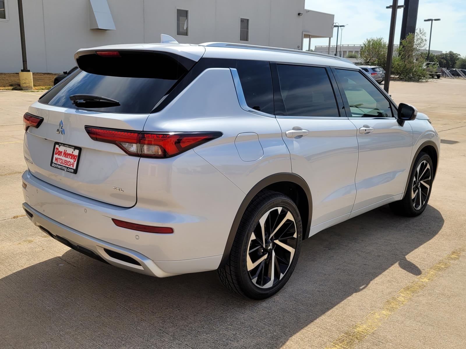 2024 Mitsubishi Outlander SEL
