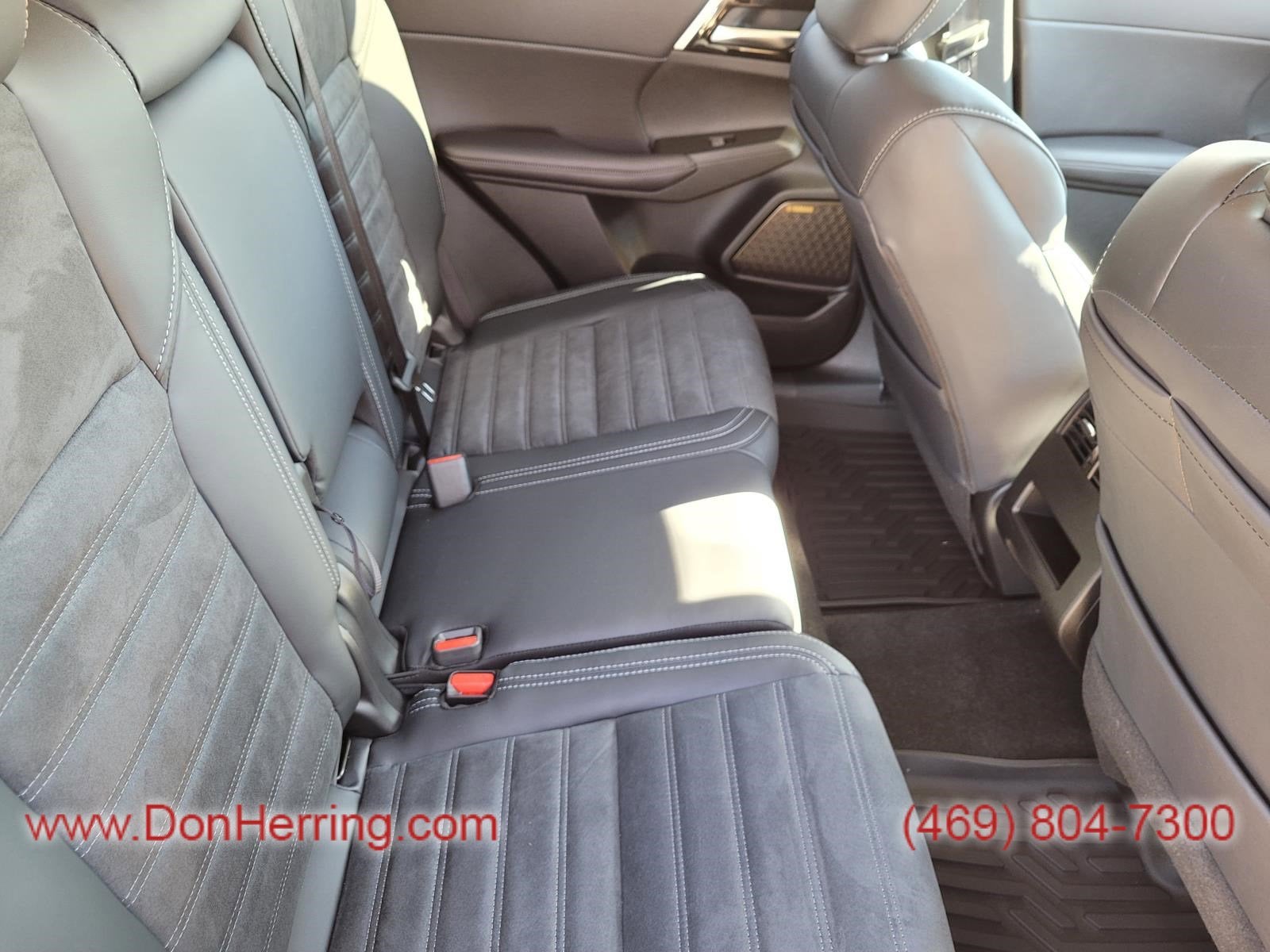 2026 Mitsubishi Outlander SE AWC