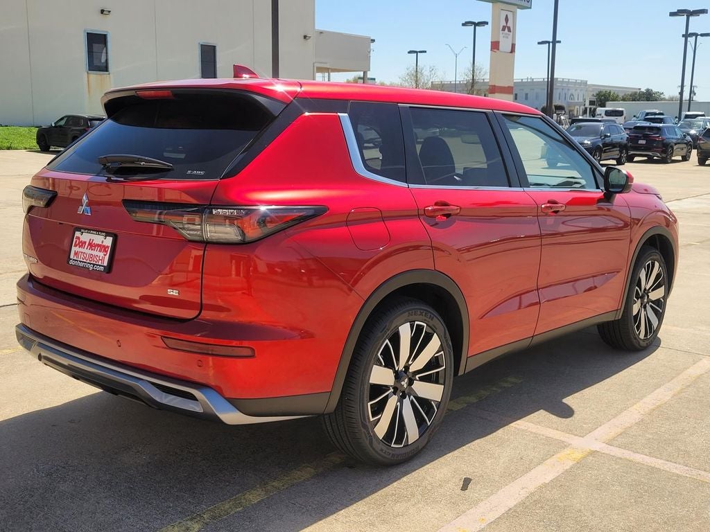 2026 Mitsubishi Outlander SE