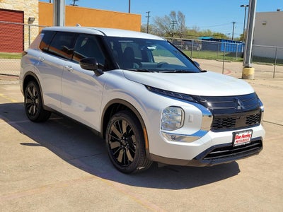 2026 Mitsubishi Outlander LE