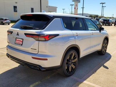 2026 Mitsubishi Outlander LE