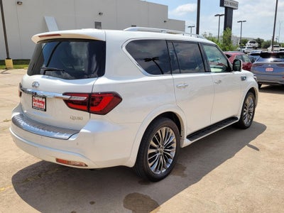 2022 INFINITI QX80 LUXE