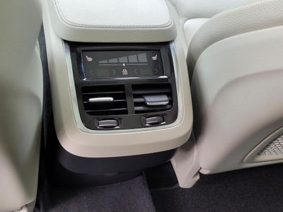 2022 Volvo XC90 Momentum