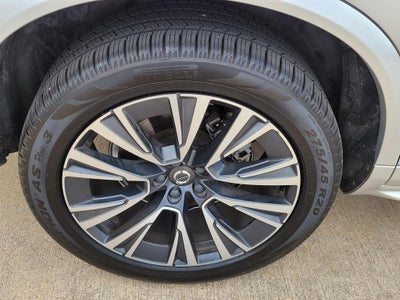 2022 Volvo XC90 Momentum