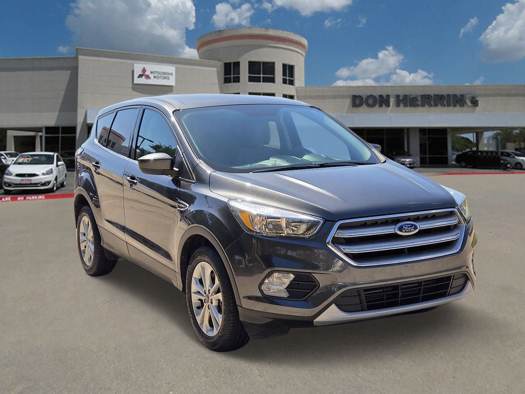 2017 Ford Escape SE's photo