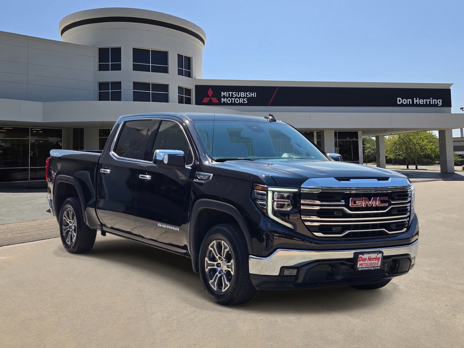 2025 GMC Sierra SLT