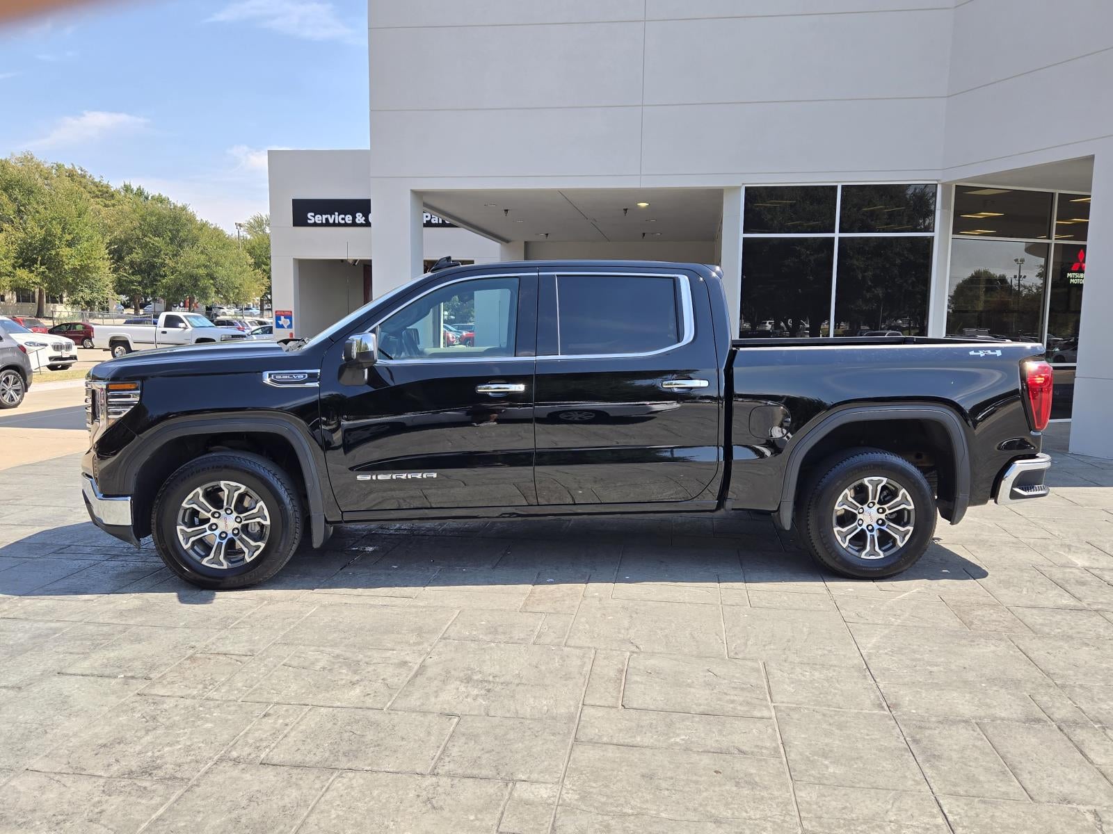 2025 GMC Sierra SLT