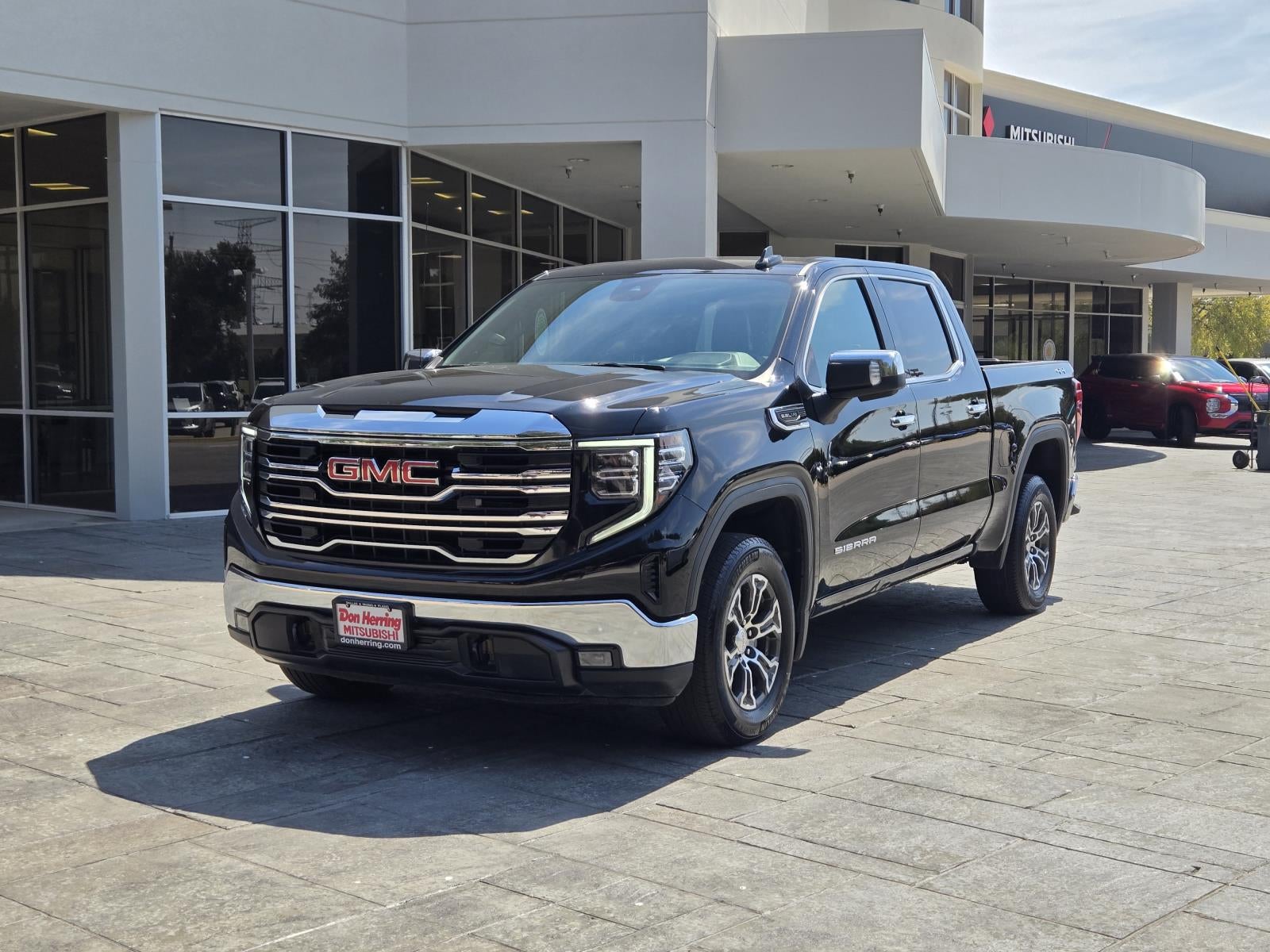 2025 GMC Sierra SLT
