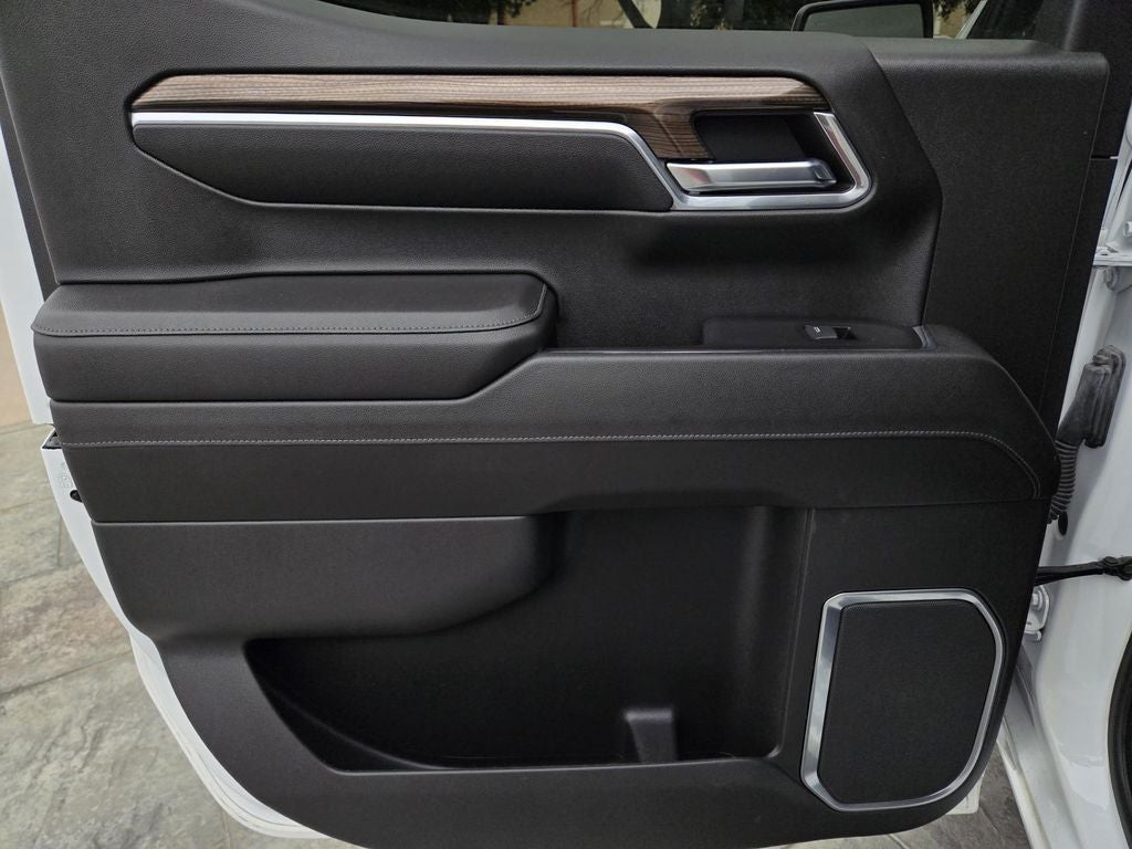 2023 Chevrolet Silverado LT