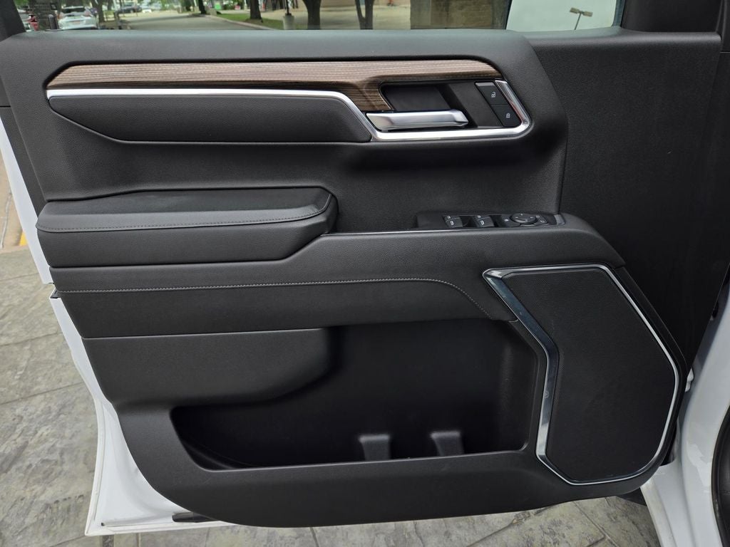 2023 Chevrolet Silverado LT