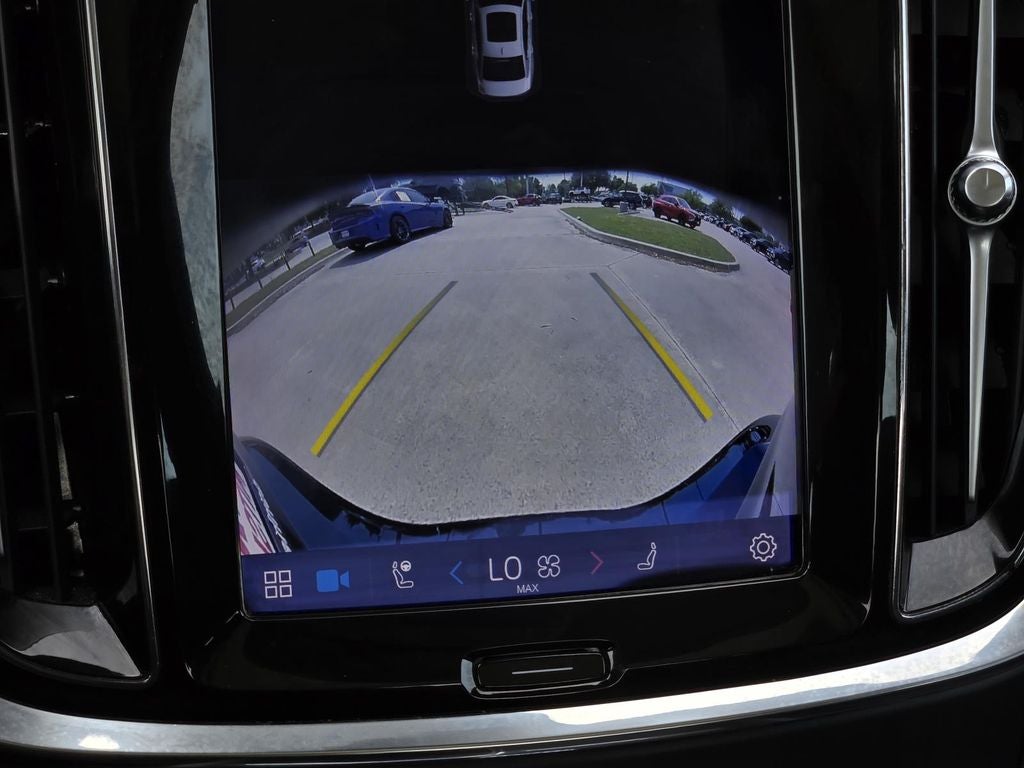 2024 Volvo S60 Core Dark Theme