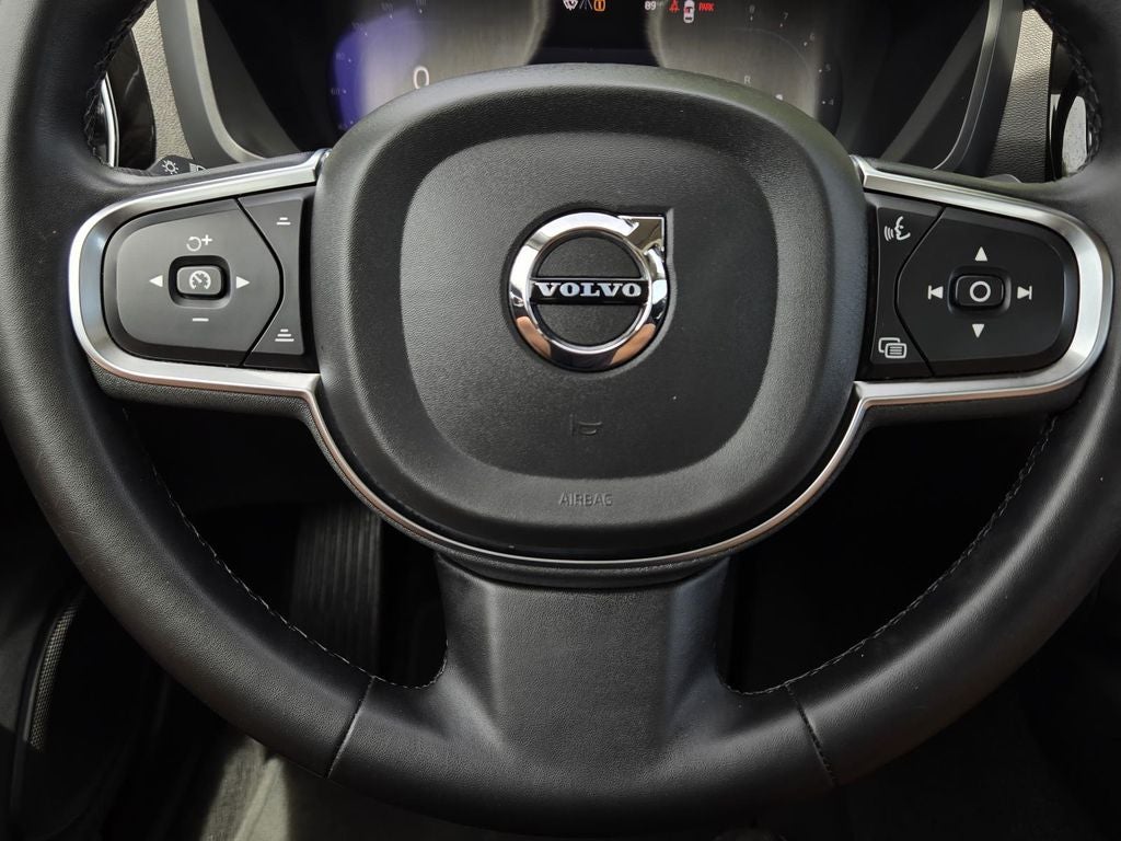 2024 Volvo S60 Core Dark Theme