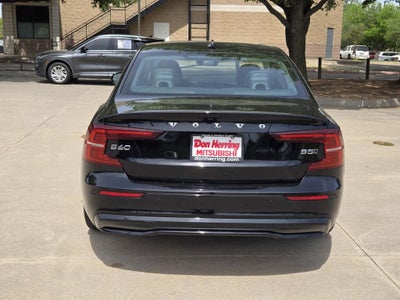 2024 Volvo S60 Core Dark Theme