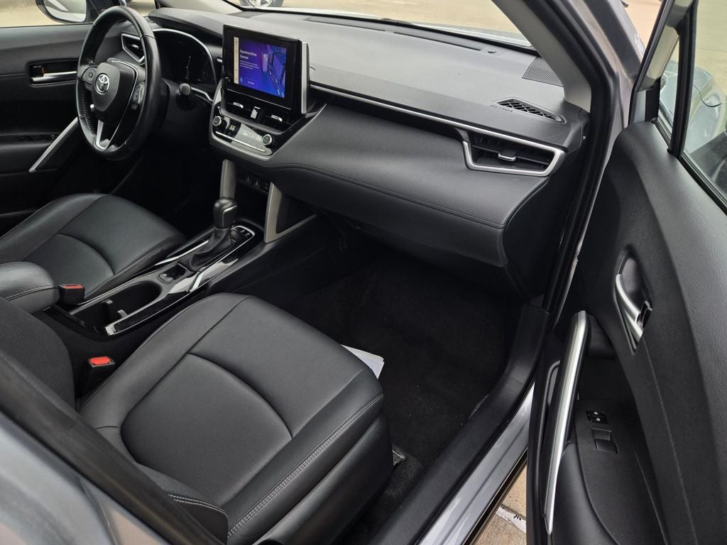 2023 Toyota Corolla Cross XLE - Photo 13