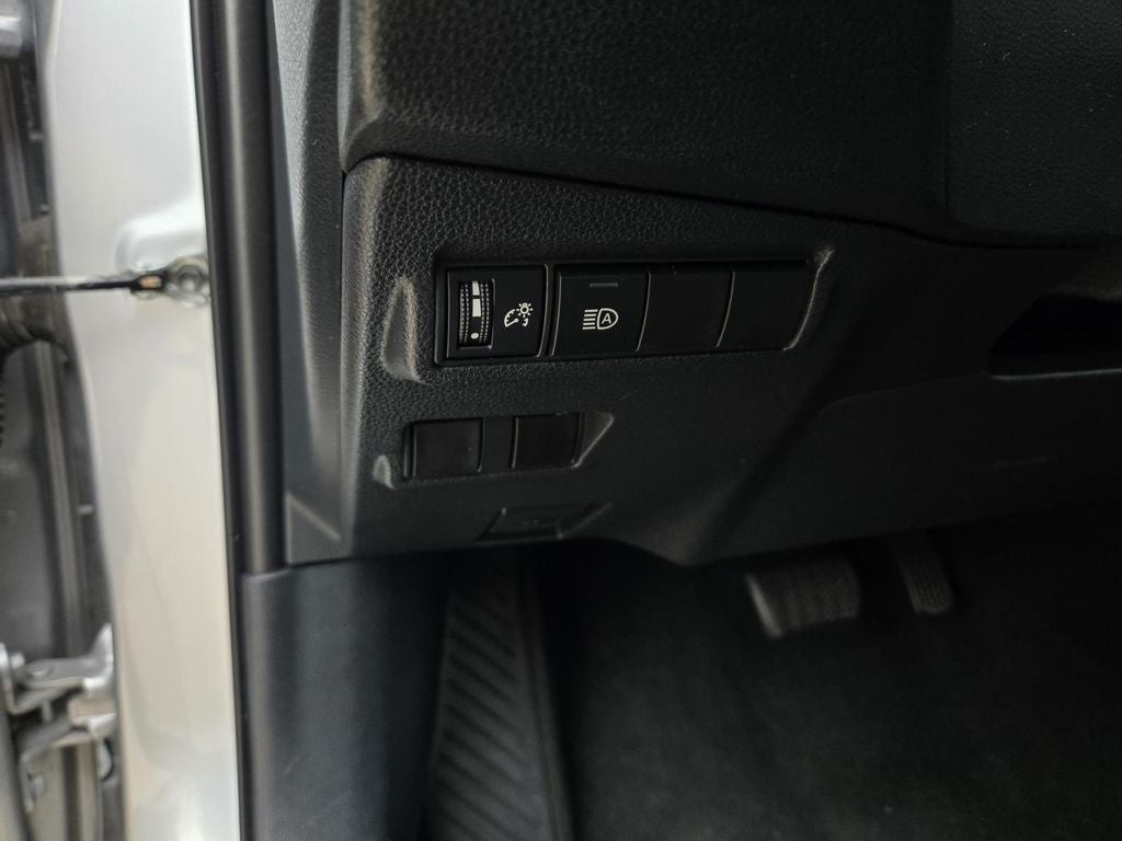 2023 Toyota Corolla Cross XLE - Photo 22