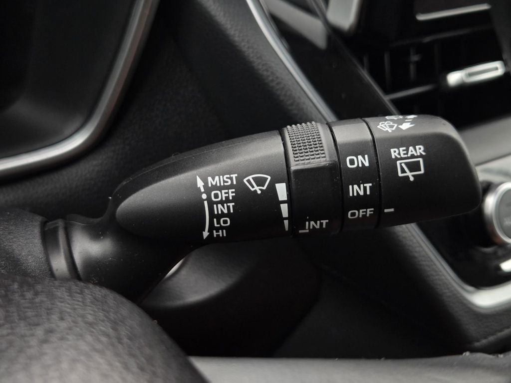 2023 Toyota Corolla Cross XLE - Photo 32